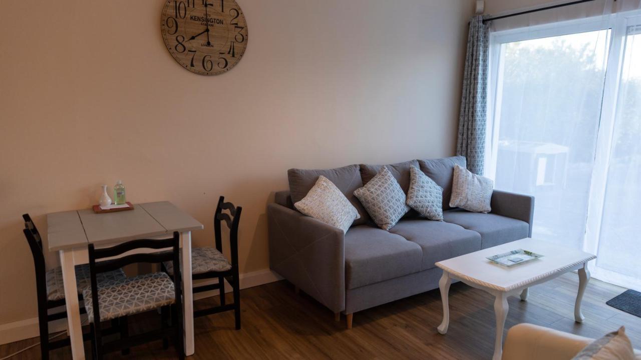 Barrybeag 1 Bedroom Apartments Баливоган Екстериор снимка
